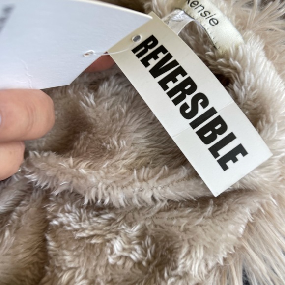 Kensie faux fur open vest - Picture 13 of 13